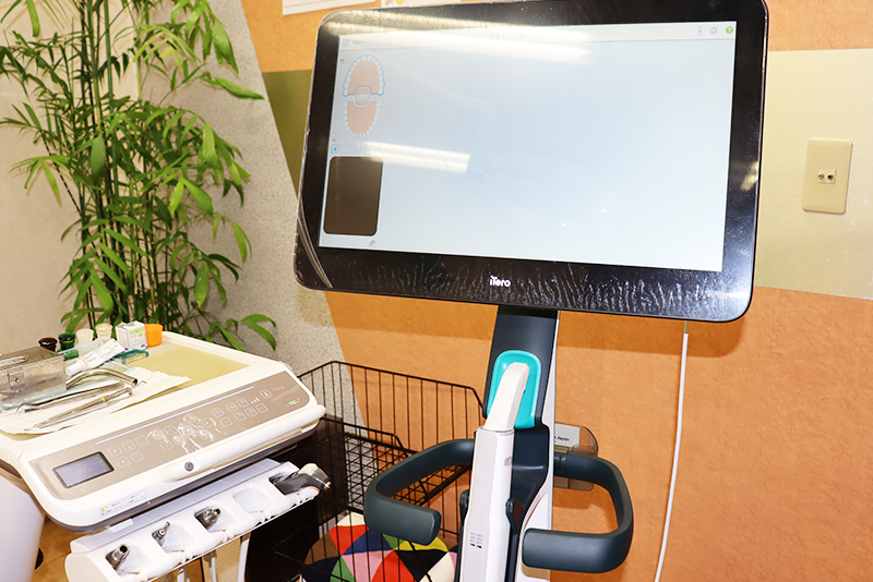 3D光学口腔内スキャナー（iTeroスキャンニングシステム）
