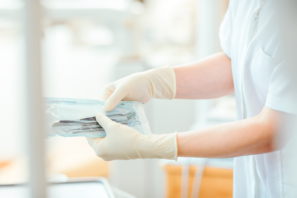 クリーンな診療環境を維持するための滅菌対策